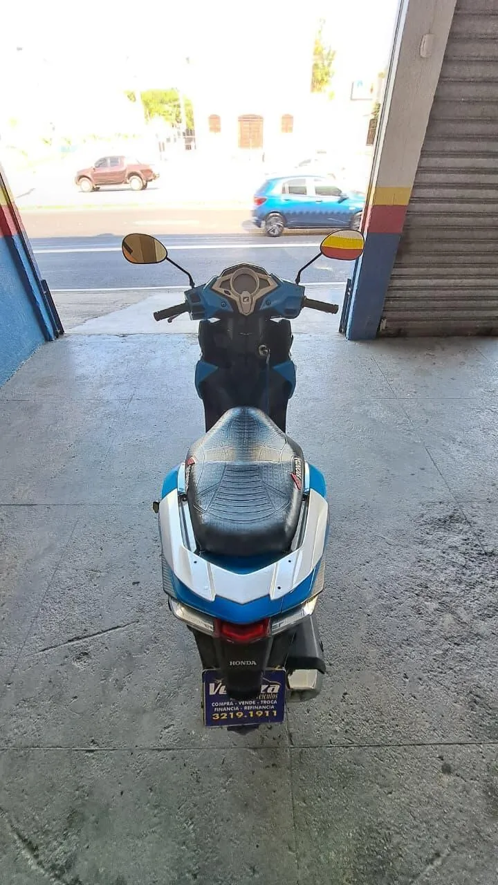HONDA ELITE 125 POR CIMA